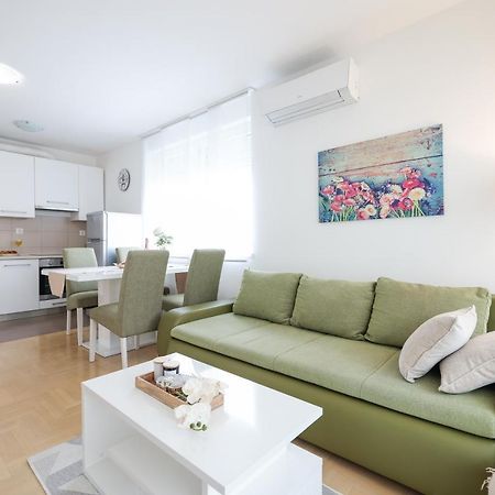 Cozy Niko Apartment - Private Parking And Balcony 扎达尔 外观 照片