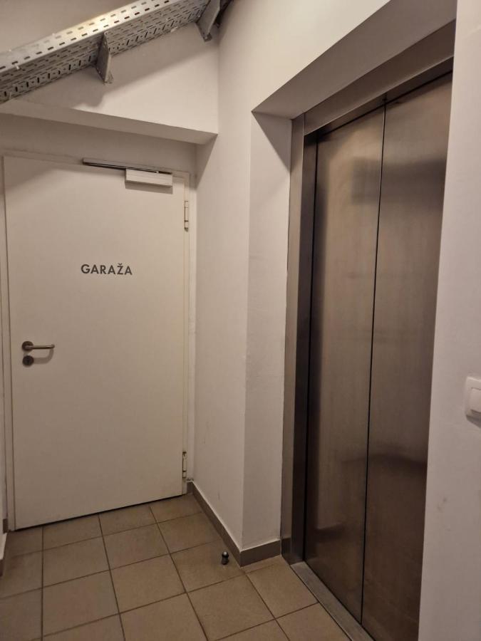 Cozy Niko Apartment - Private Parking And Balcony 扎达尔 外观 照片
